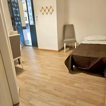 Naples Apartment Daire *